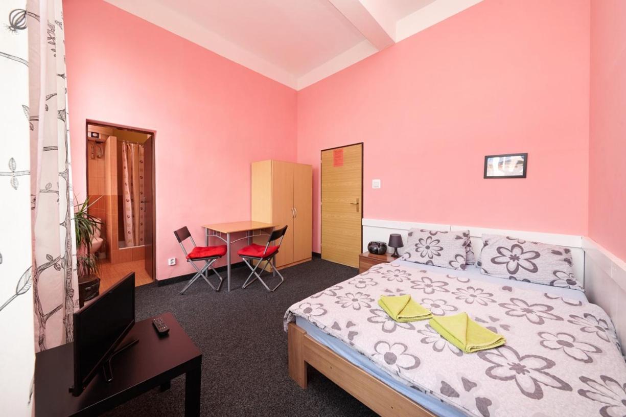 Onefam Arbes Hostel Praga